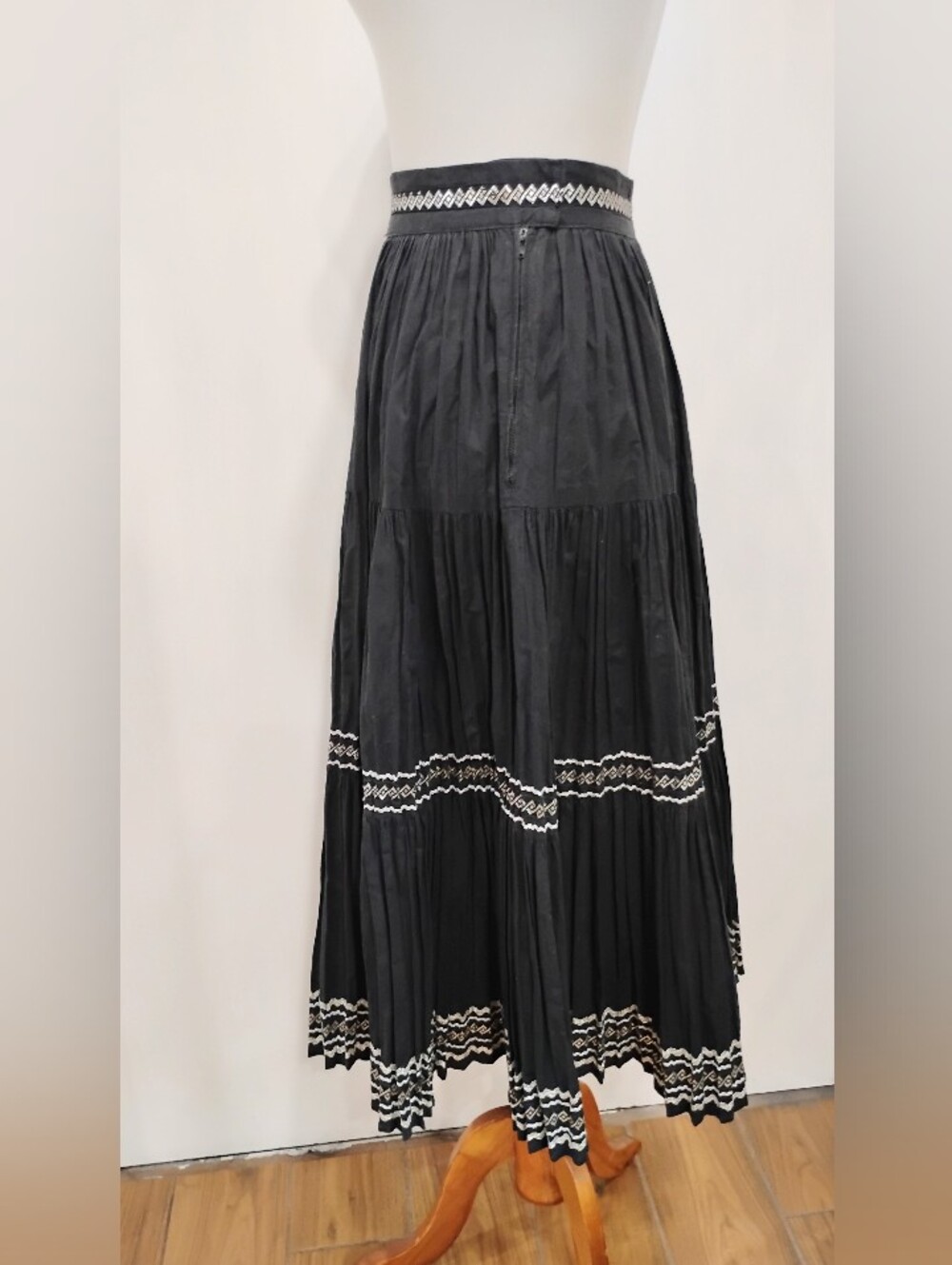 VINTAGE PLEATED COTTON BROOMSTICK SKIRT NWOT - Picture 2 of 9